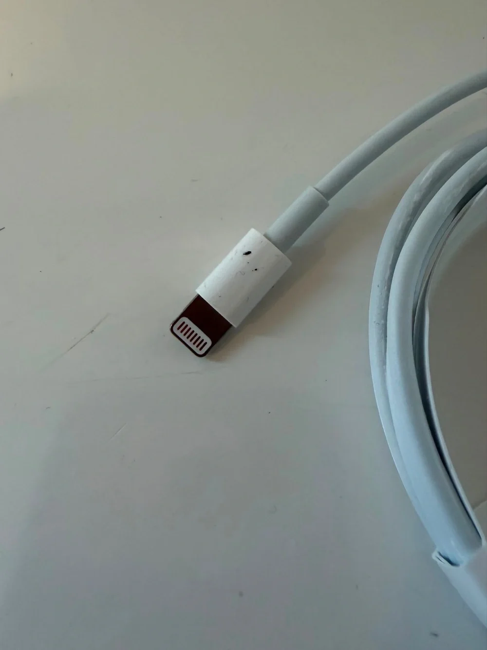 White USB to Lightning Charging Cable for iPhone iPad
